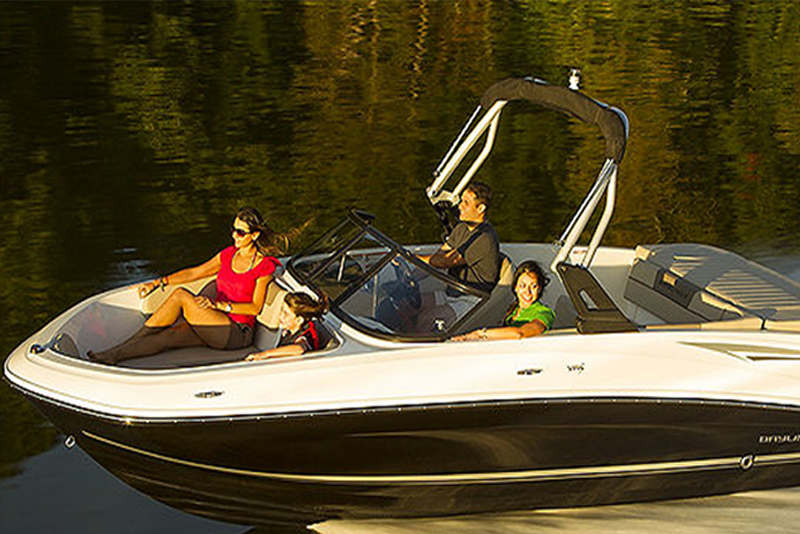 Navnit Marines - Bowriders VR5 Bayliner Yacht in Mumbai 
