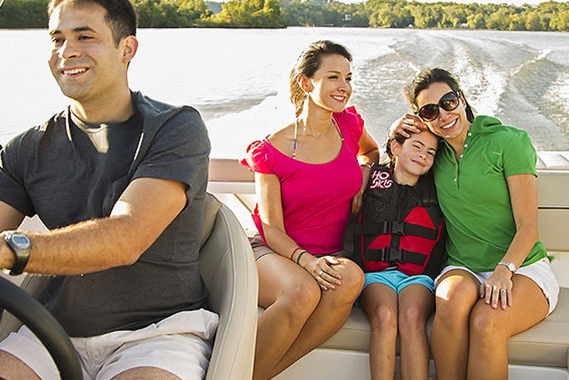 Navnit Marines - Bowriders VR5 Bayliner Yacht in Mumbai 
