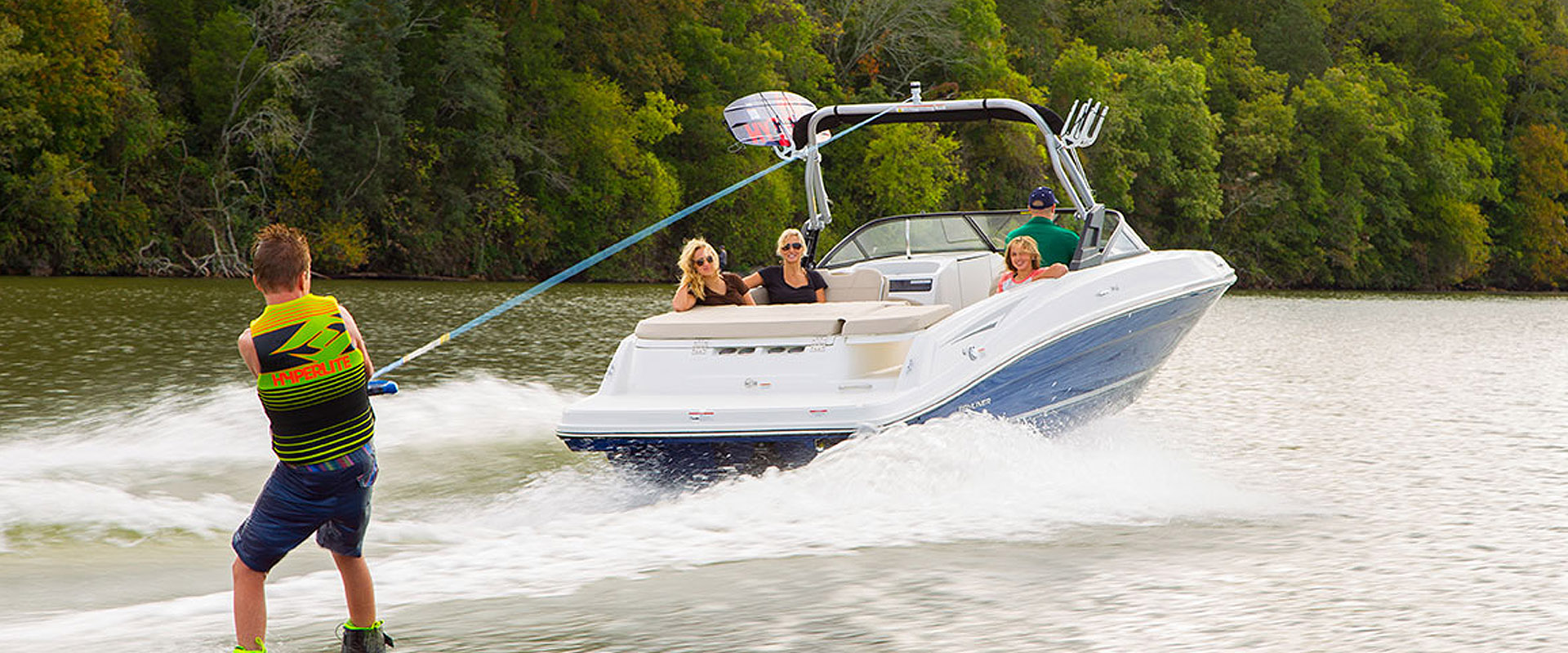 Bowriders VR6 Bayliner Yacht in Mumbai Navnit Marines 
