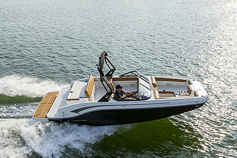 Bayliner Bowriders DeckboatsEelement DX2050 in Mumbai Navnit Marines
