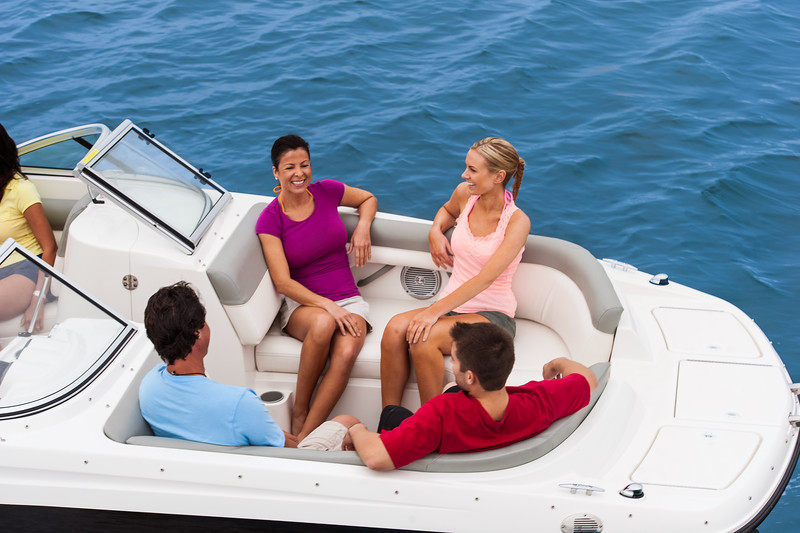 Navnit Marine Bayliner Deck Boats 215 in Mumbai
