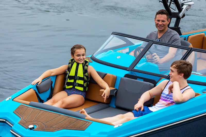 Wake Sports WT-2DC in Mumbai at Navnit Marines
