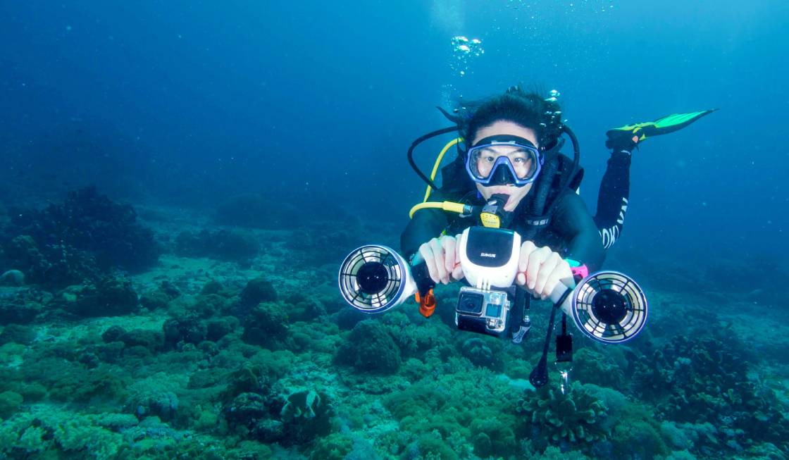 WhiteShark Mix Underwater Scooter - Navnit Marines in Mumbai