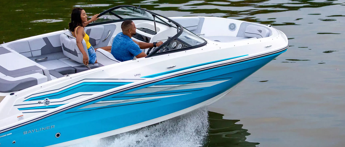 Bayliner VR5 Outboard Bowrider Boats