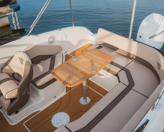 Bayliner M15 Series Deck Boats