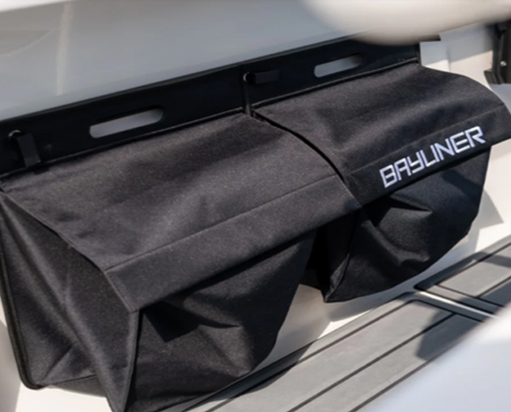 Bayliner T22CC Center Console Boats