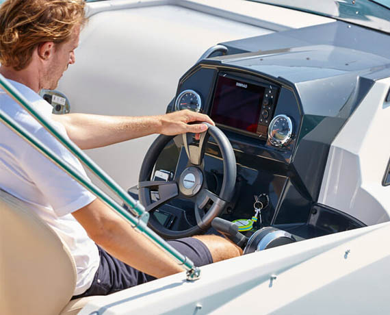 Quicksilver Activ 555 Cabin Boat distributor in Mumbai 