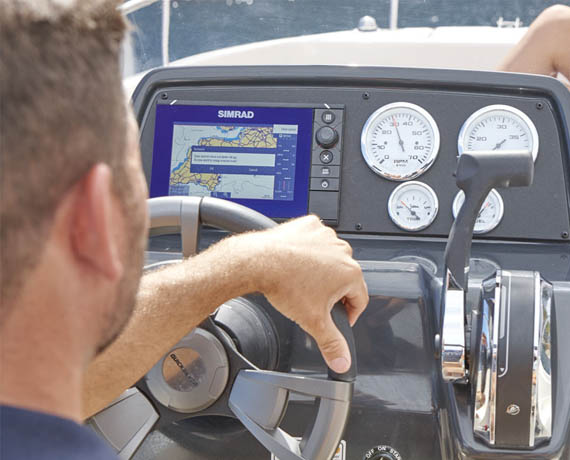 Quicksilver Activ 555 Open Boat distributor in Mumbai 