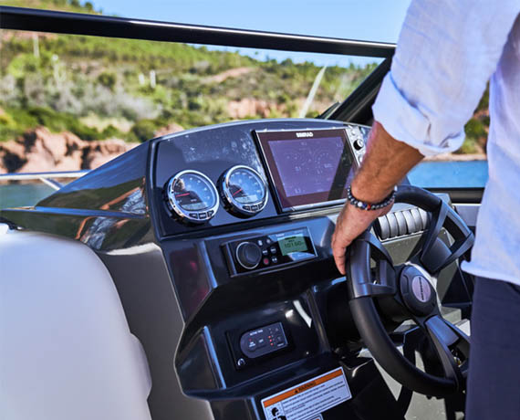 Quicksilver Activ 675 Bowrider Boat distributor in Mumbai 