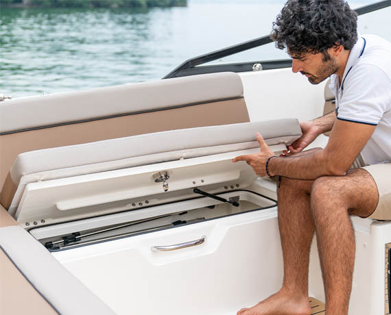 Quicksilver Activ 675 Cruiser Boat distributor in Mumbai 