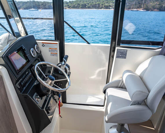 Quicksilver 705 Pilothouse Boat distributor in Mumbai 