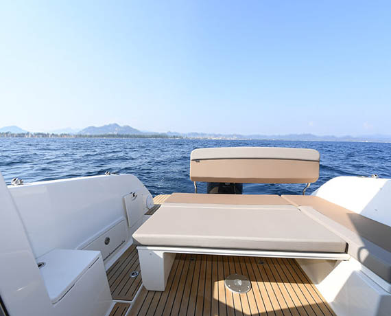 Quicksilver Activ 705 Weekend Boat distributor in Mumbai