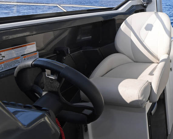 Quicksilver Activ 705 Weekend Boat distributor in Mumbai 