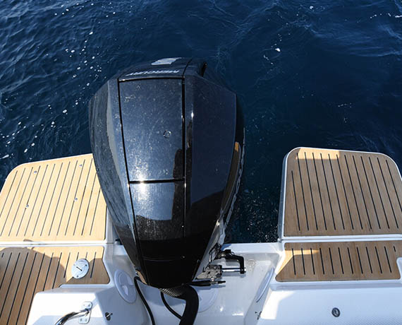 Quicksilver Activ 705 Weekend Boat distributor in Mumbai 