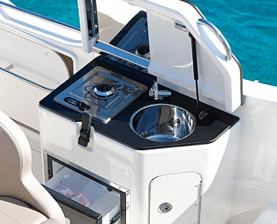 Quicksilver Activ 755 Sundeck Boat distributor in Mumbai 
