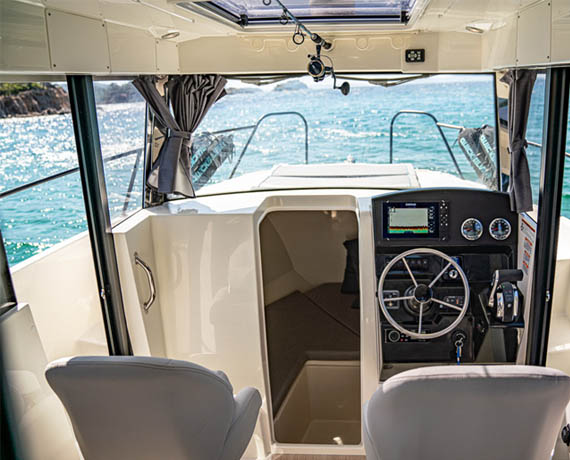 Quicksilver 805 Pilothouse Boat distributor in Mumbai 