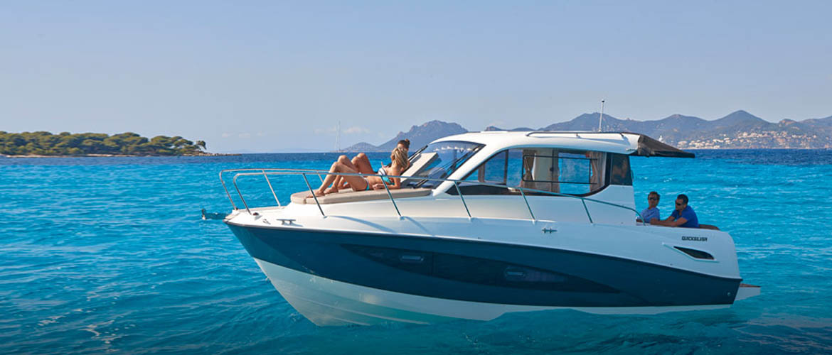 Quicksilver Activ 905 Weekend Boat distributor in Mumbai