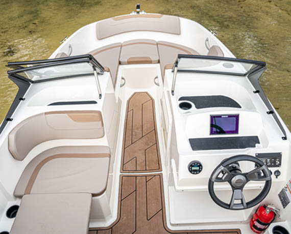 Quicksilver Open 525 aXess Boat distributor in Mumbai 