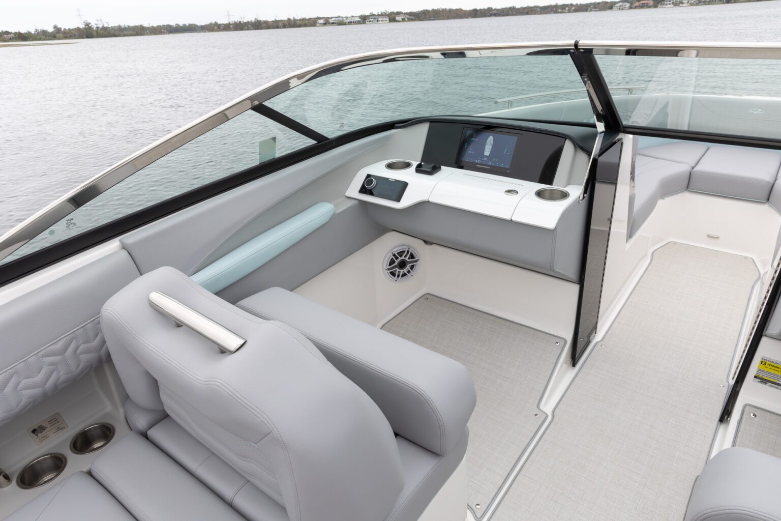 Sterndrive Bowrider Regal LS4